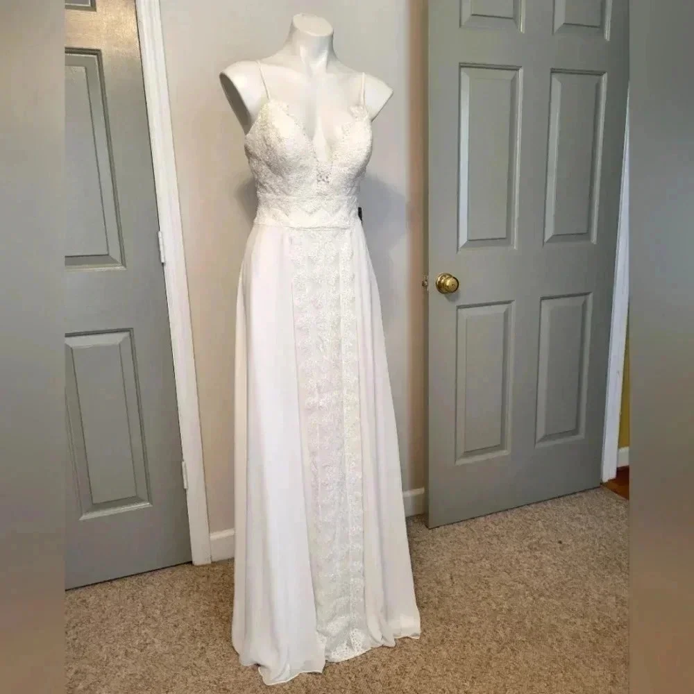 MOONLIGHT Bridal Gown Embroidered Lace and Beading Modern Fairytale Dress(6)NWT